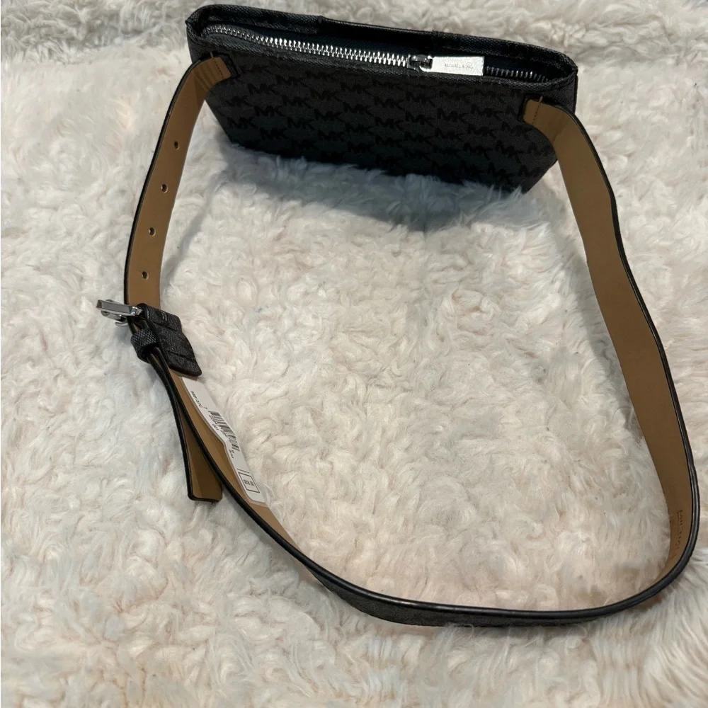 Michael Kors Fanny Pack Black and Gray Signature